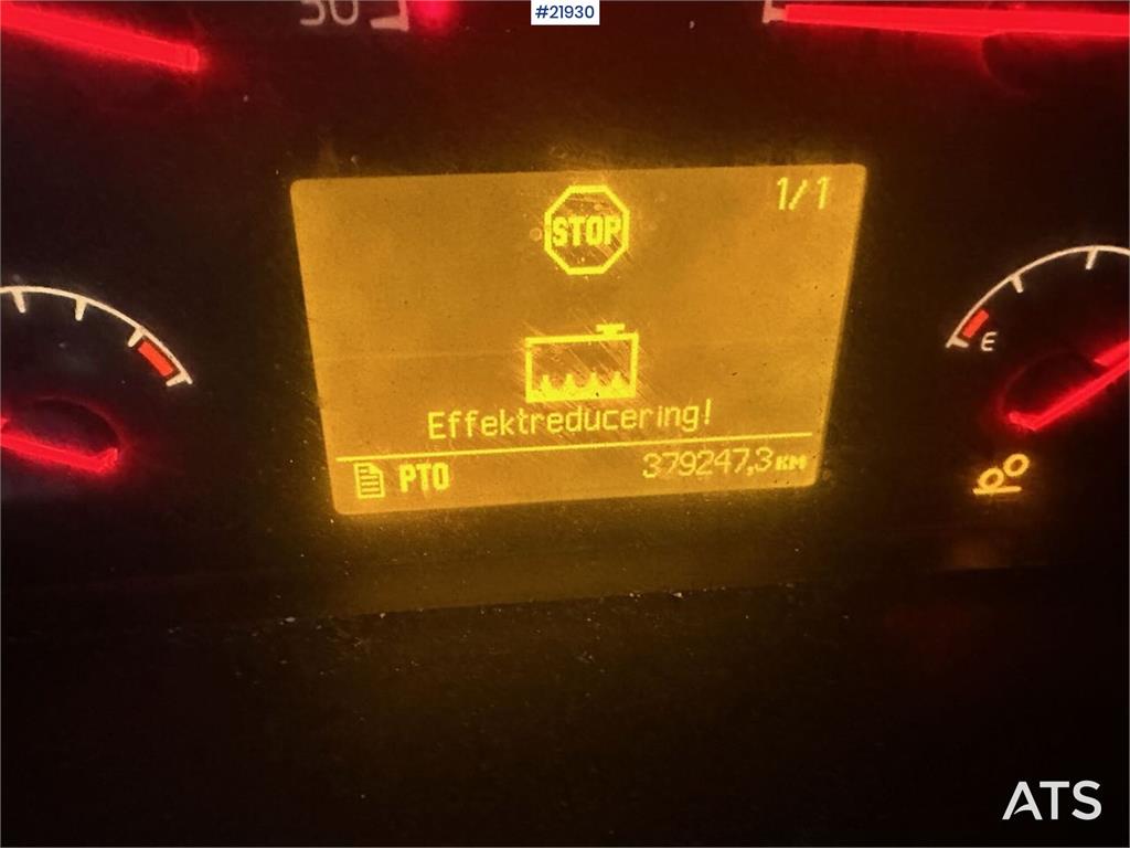 Volvo FH12 snow-plow equipped hook truck with flatbed –