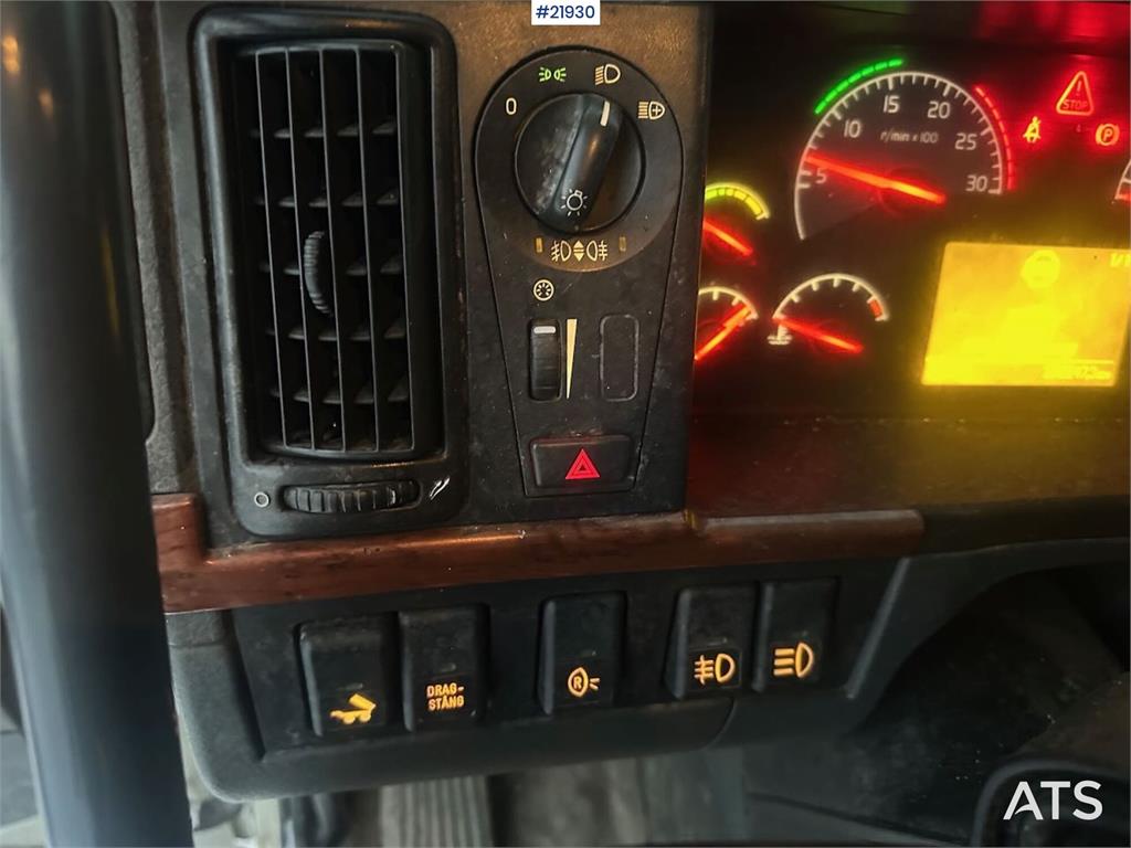 Volvo FH12 snow-plow equipped hook truck with flatbed –