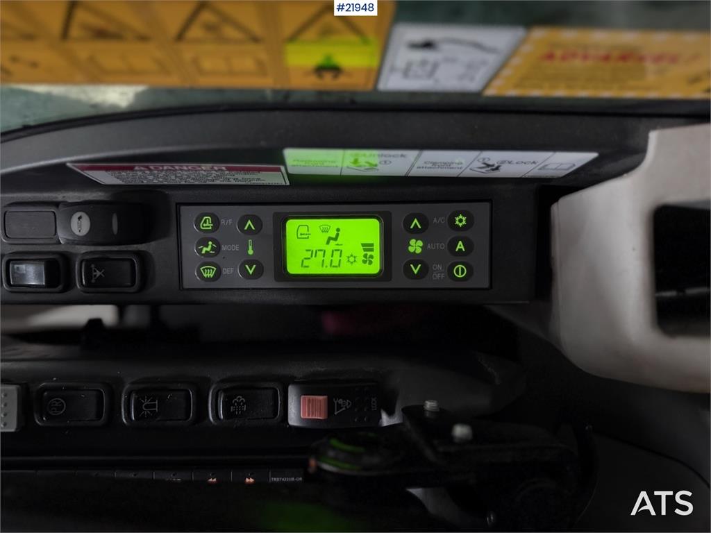 Kobelco SK270 SRLC-5E w/ Bucket and GPS. Certified!