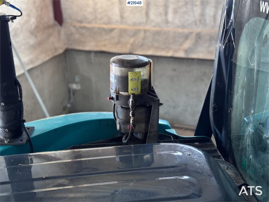 Kobelco SK270 SRLC-5E w/ Bucket and GPS. Certified!