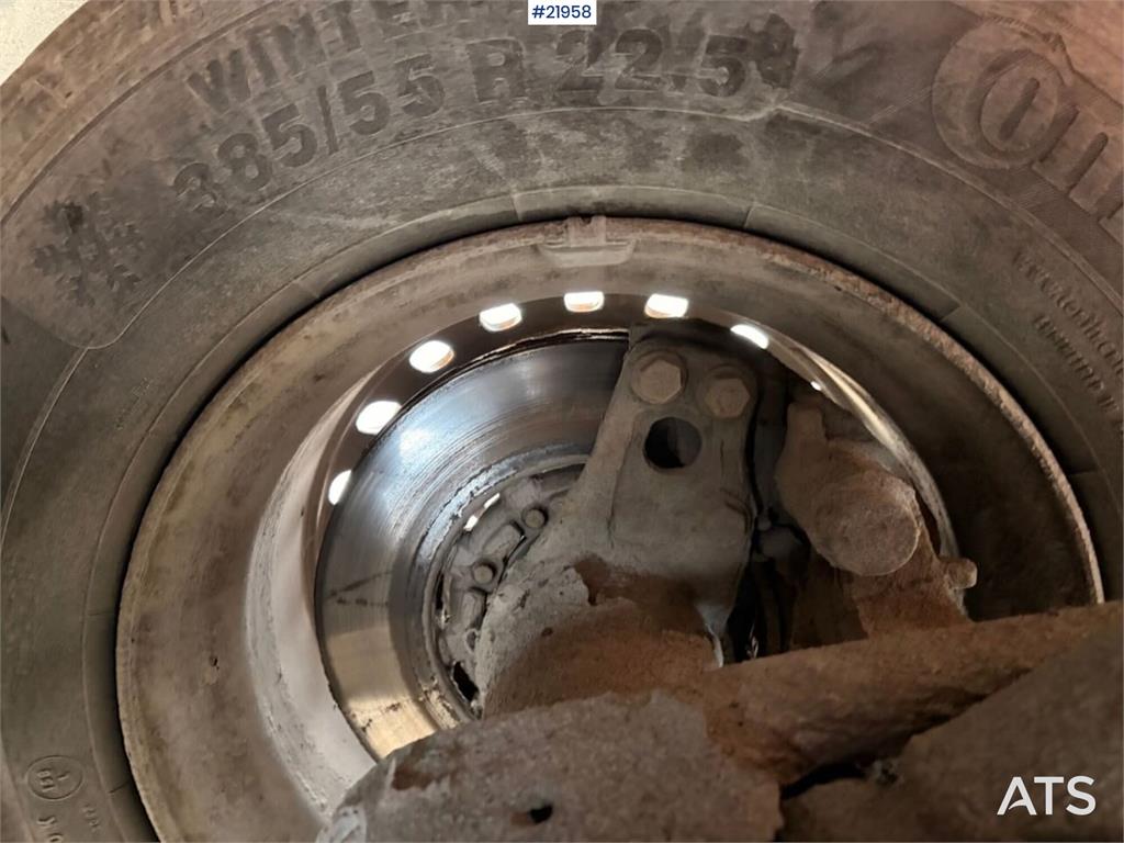 Tyllis L3 3-axle flatbed semi-trailer with side boards Re