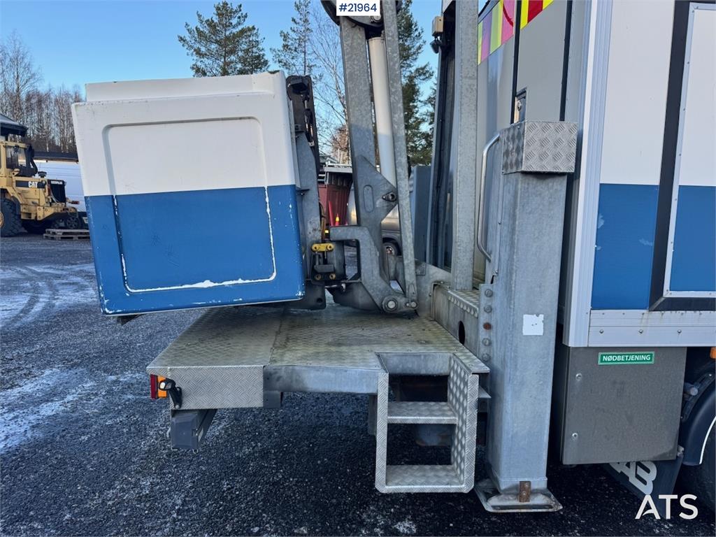 MAN TGM 15.250 Lift truck w/ 18 m Working height. 132,