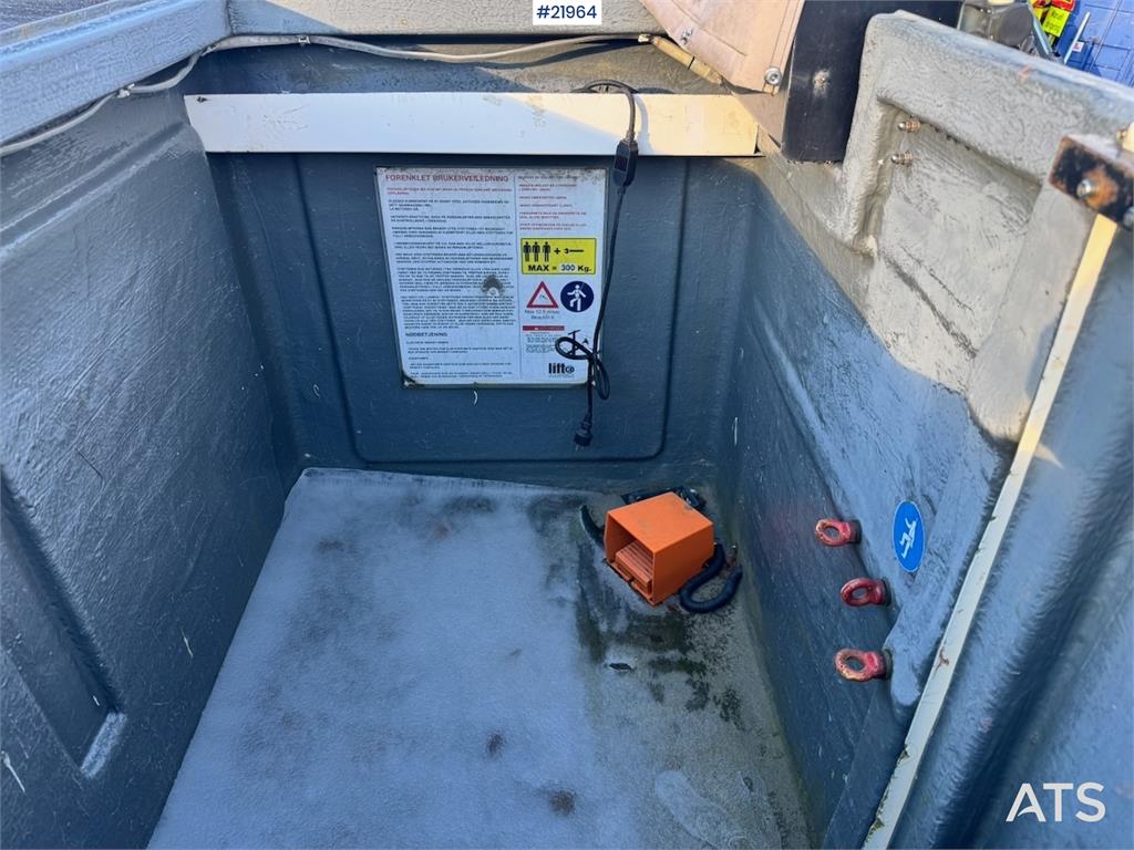 MAN TGM 15.250 Lift truck w/ 18 m Working height. 132,