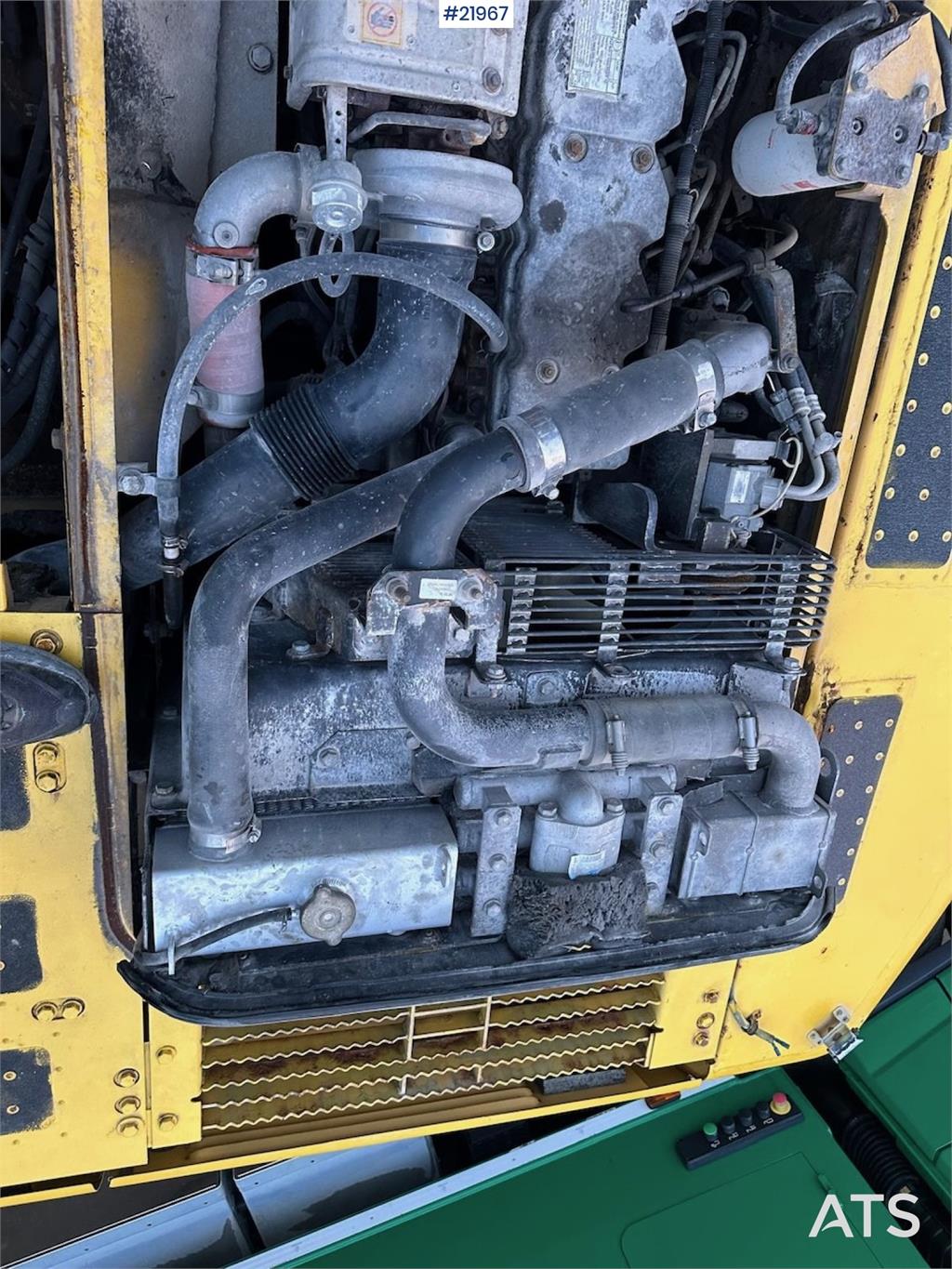 Komatsu PC240LC-8 Crawler Excavator w/ Digger Bucket.