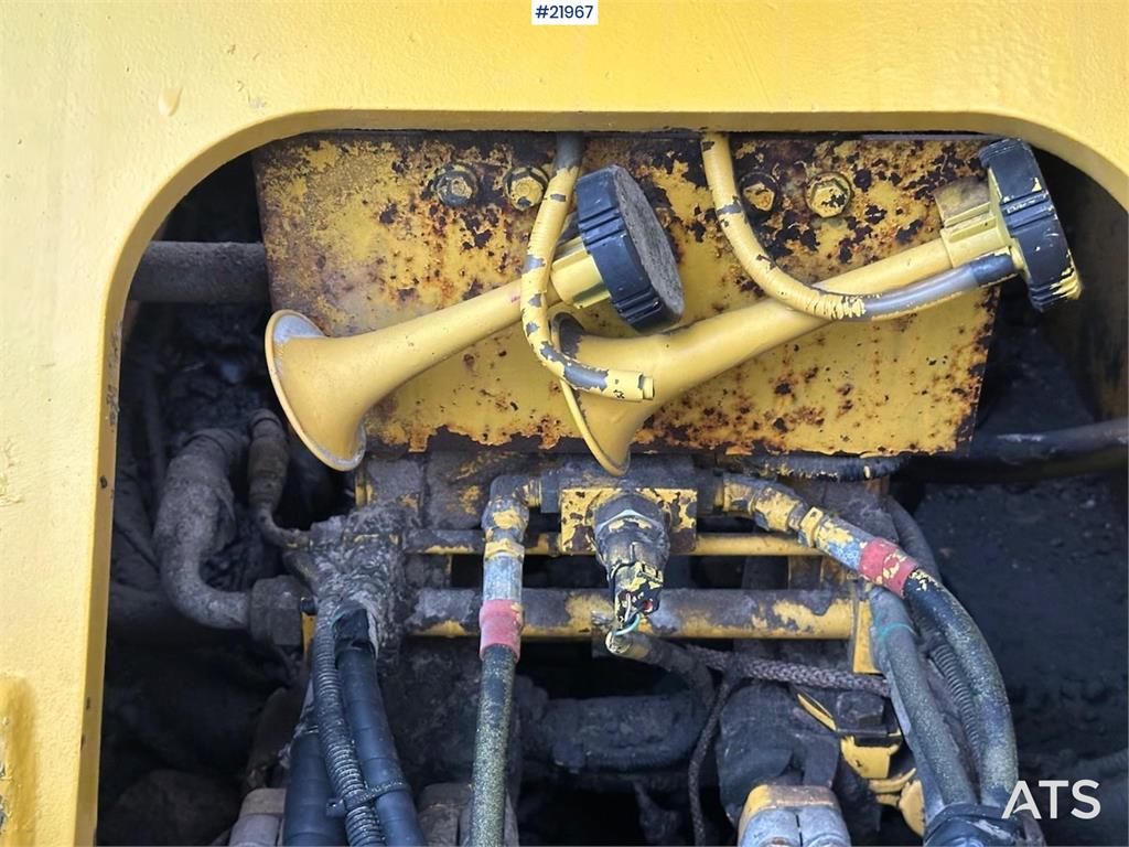 Komatsu PC240LC-8 Crawler Excavator w/ Digger Bucket.