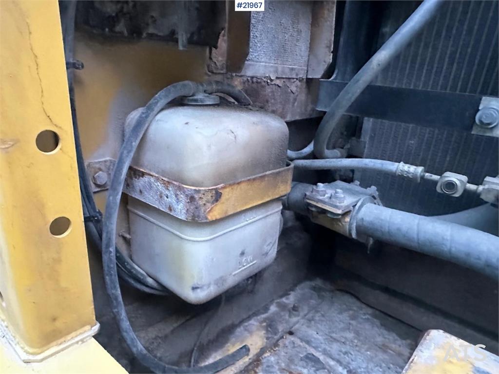 Komatsu PC240LC-8 Crawler Excavator w/ Digger Bucket.