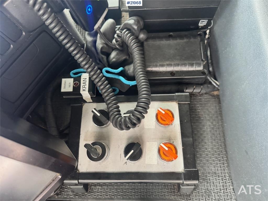 Scania P340 6x2 Refuse truck w/ Crane.