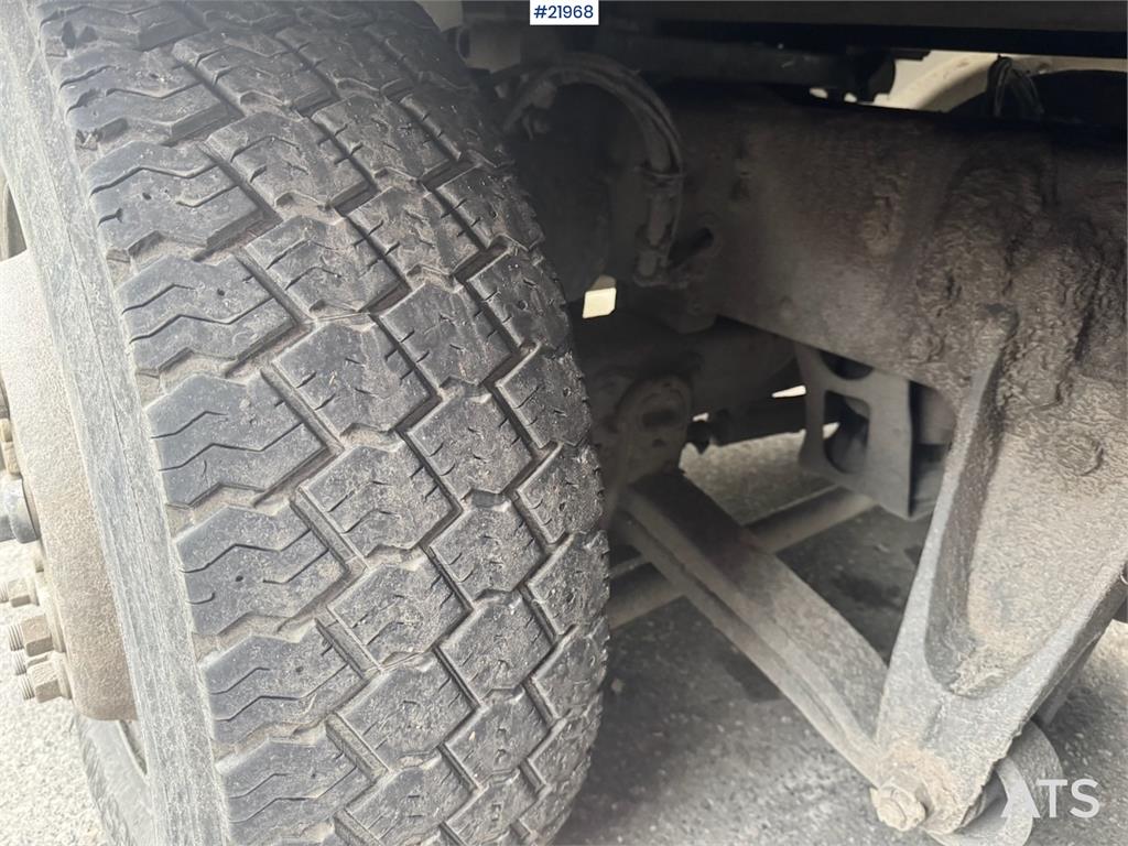 Scania P340 6x2 Refuse truck w/ Crane.