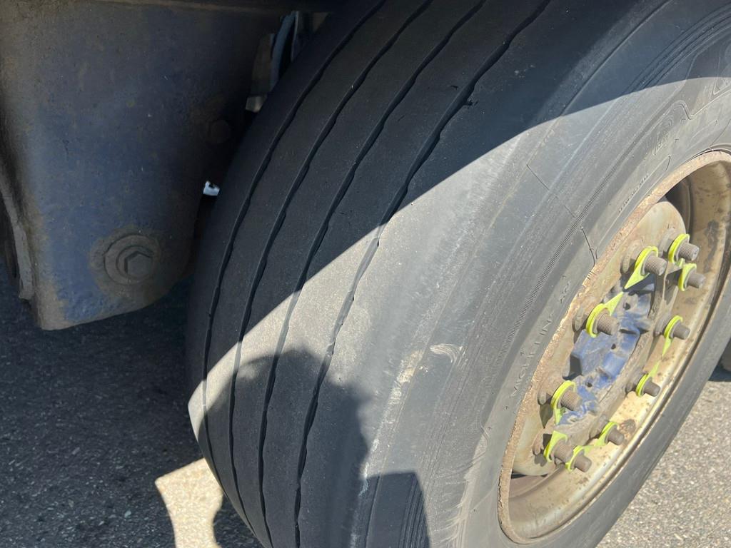 [Other] Gray and Adams Meat Hook Thermo King SLXE 400