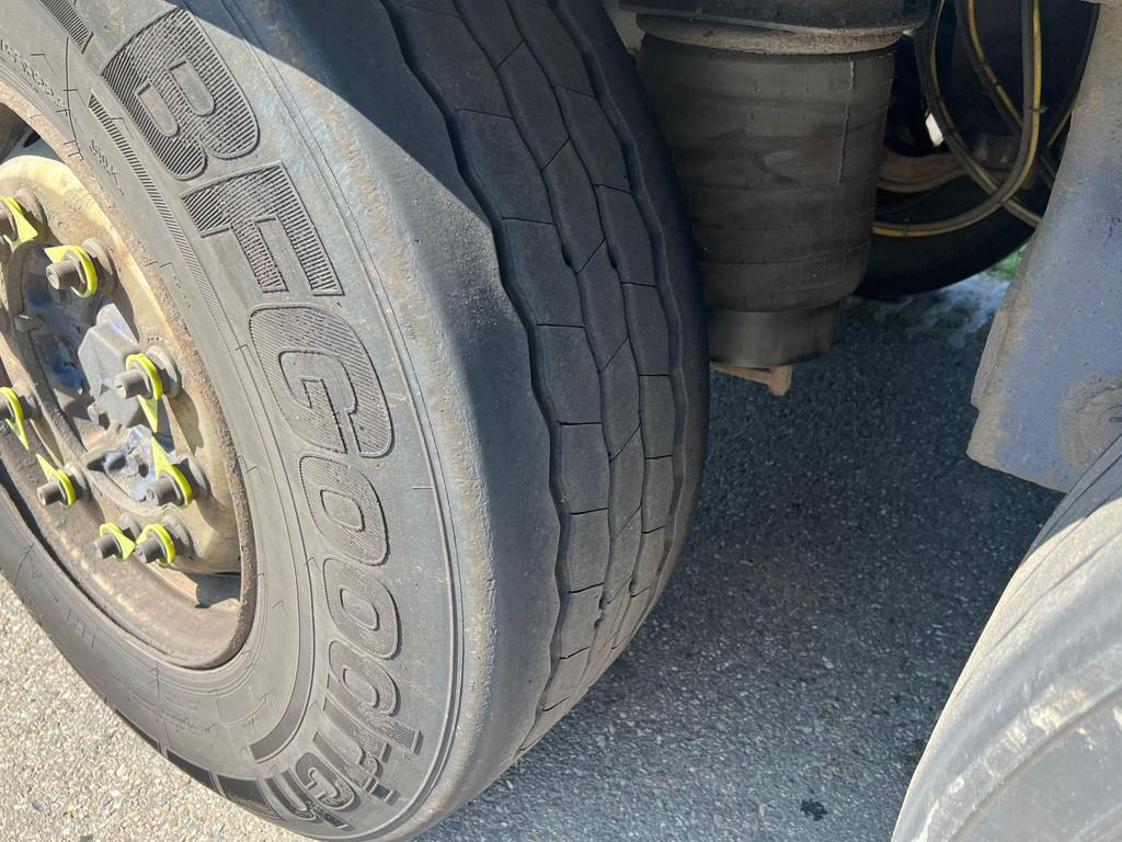 [Other] Gray and Adams Meat Hook Thermo King SLXE 400