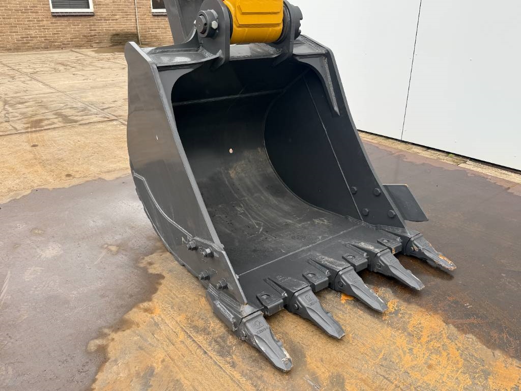 XCMG XE215i - New / Unused / 2025 Model