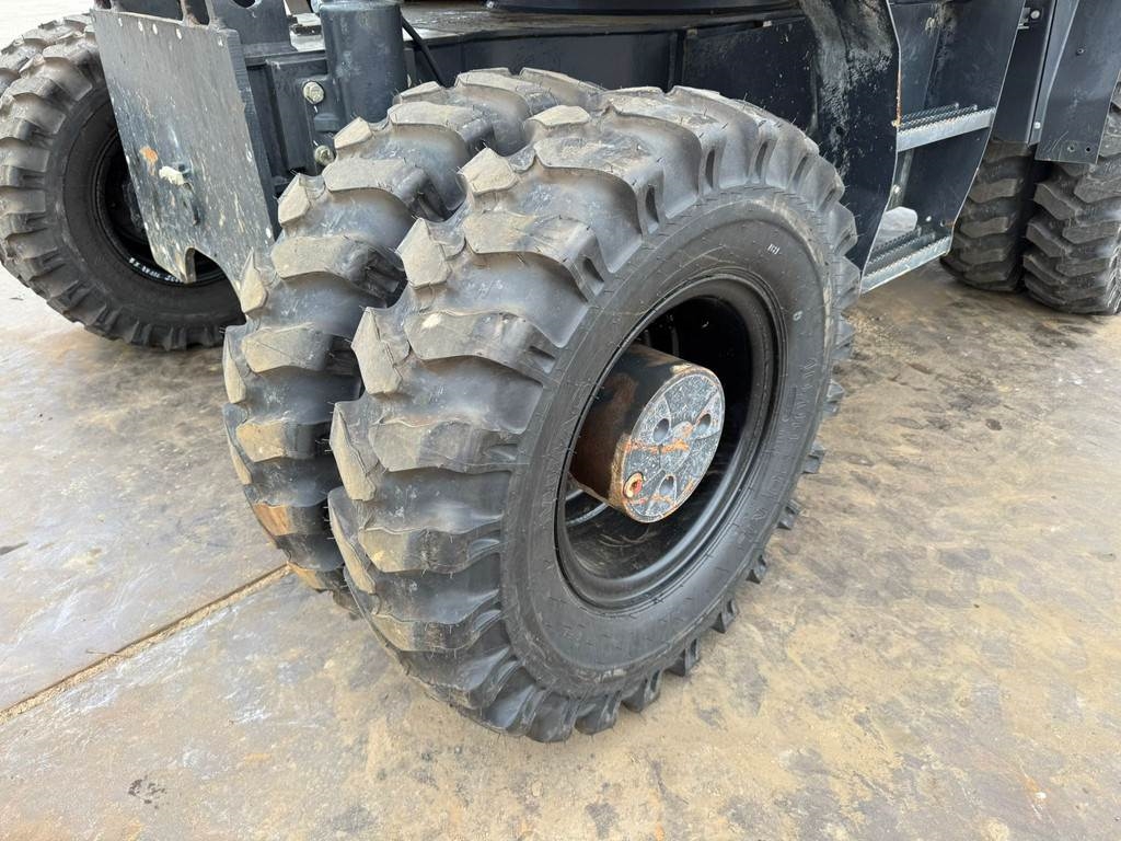 Komatsu PW180-11