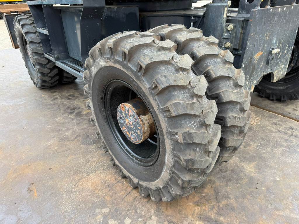 Komatsu PW180-11