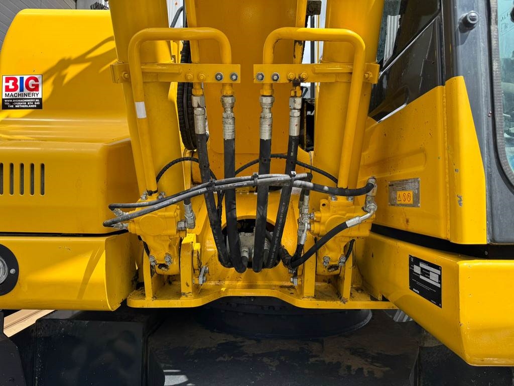 Komatsu PW180-11