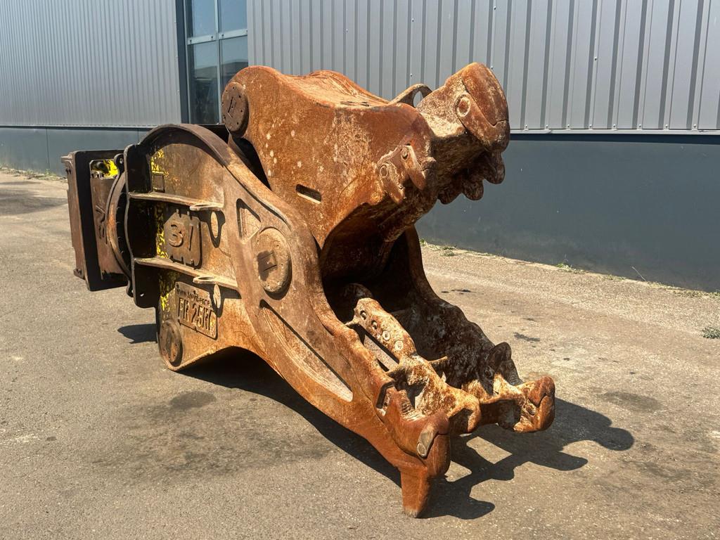 Trevibenne Pulveriser FR25-48631499