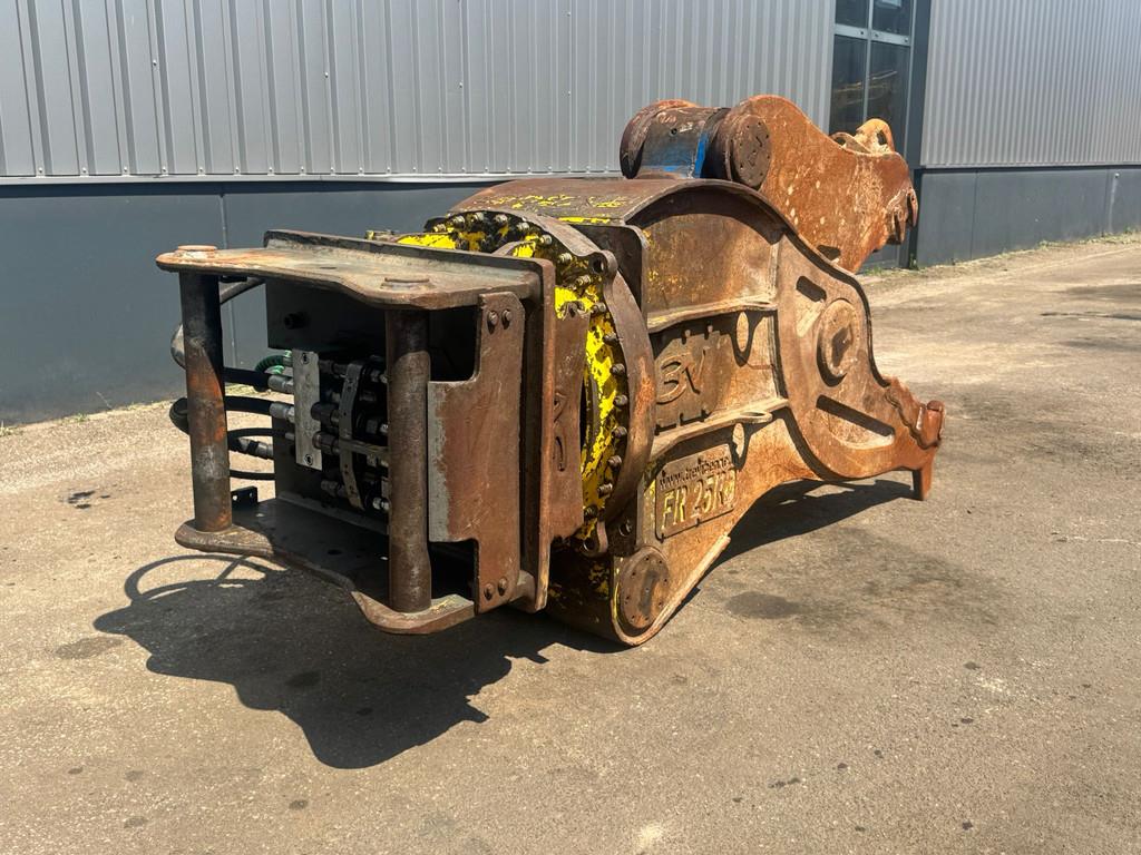 Trevibenne Pulveriser FR25-48631501