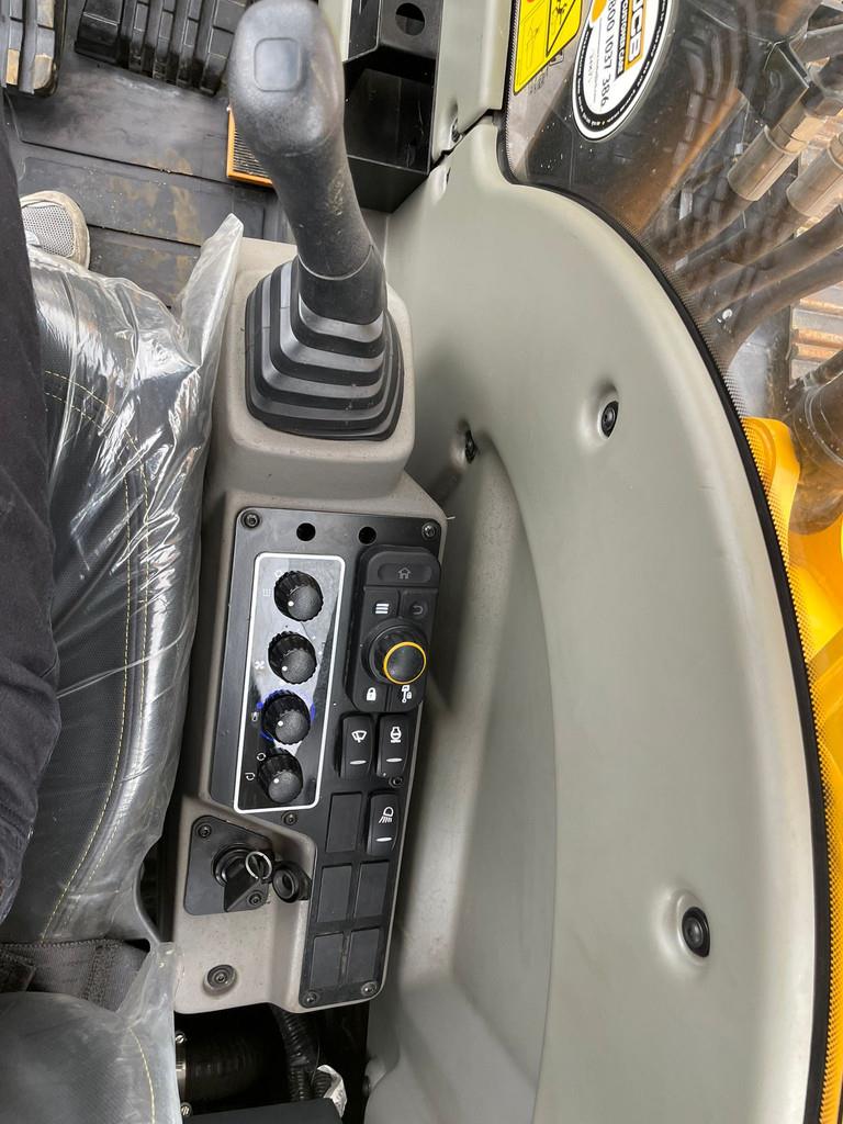 JCB 205 Hydraulic Excavator