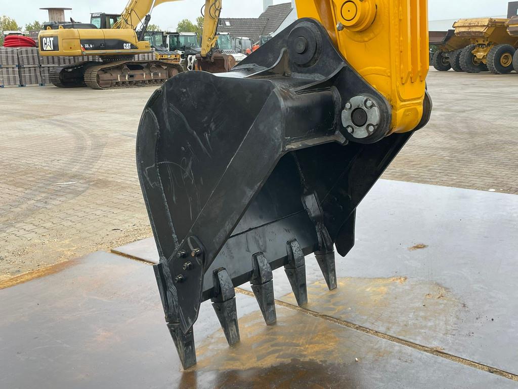 JCB 205 Hydraulic Excavator