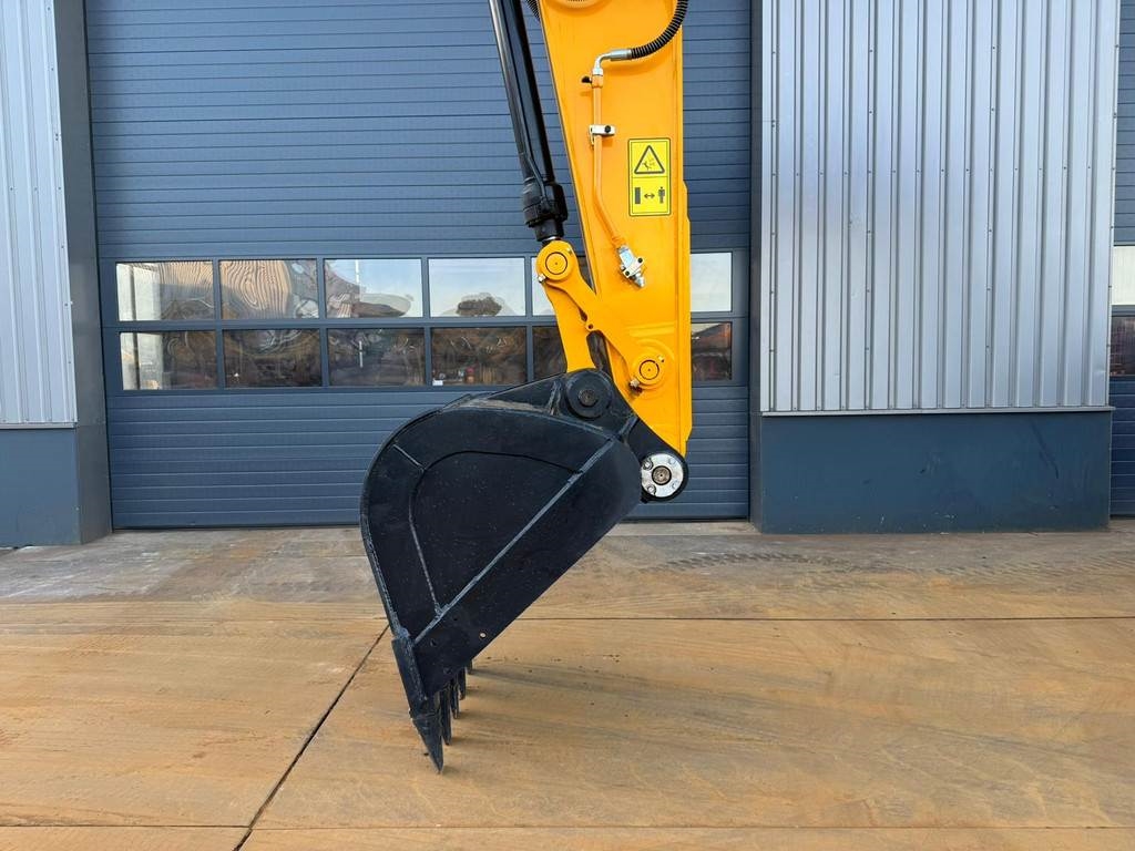 JCB 205 Hydraulic Excavator