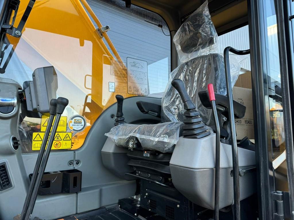 JCB 205 Hydraulic Excavator