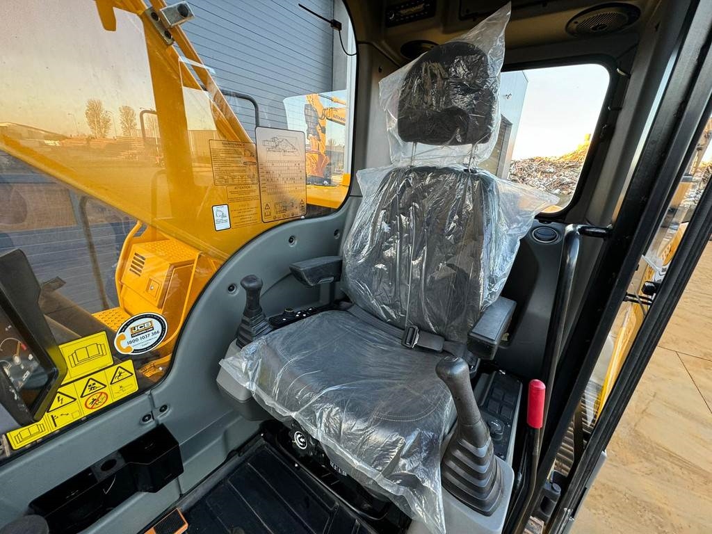 JCB 205 Hydraulic Excavator