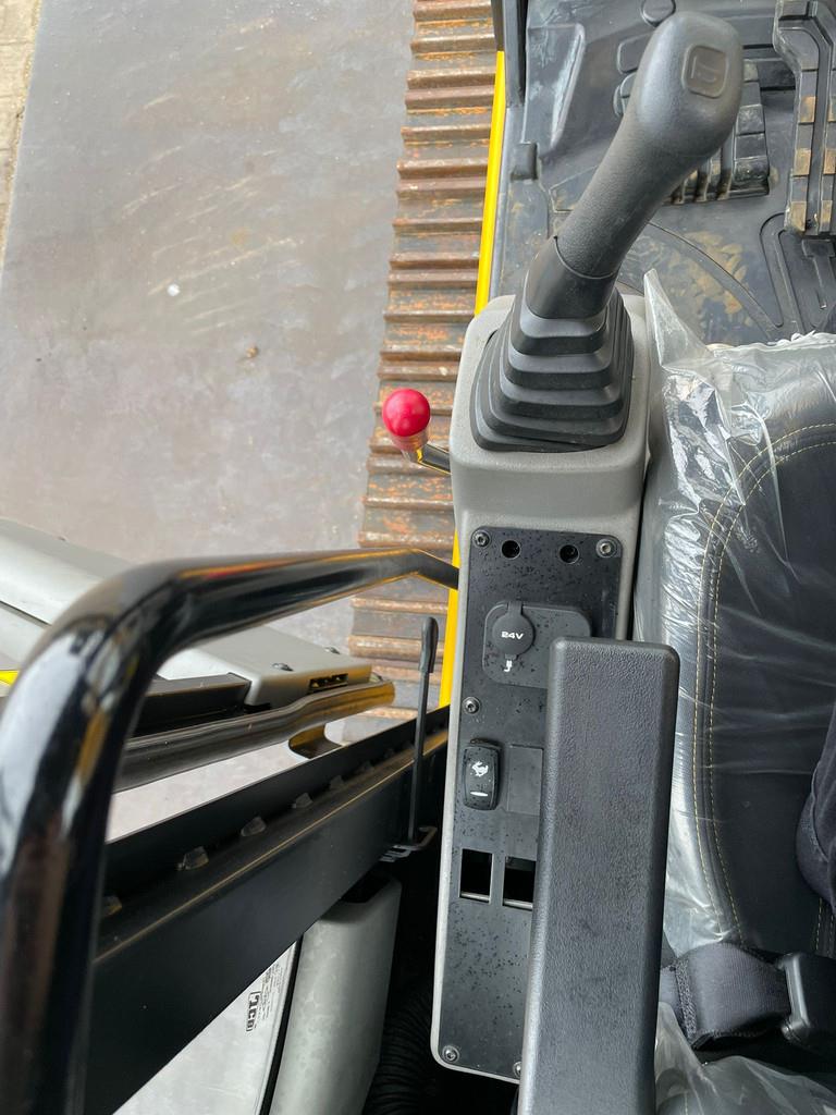 JCB 205 Hydraulic Excavator