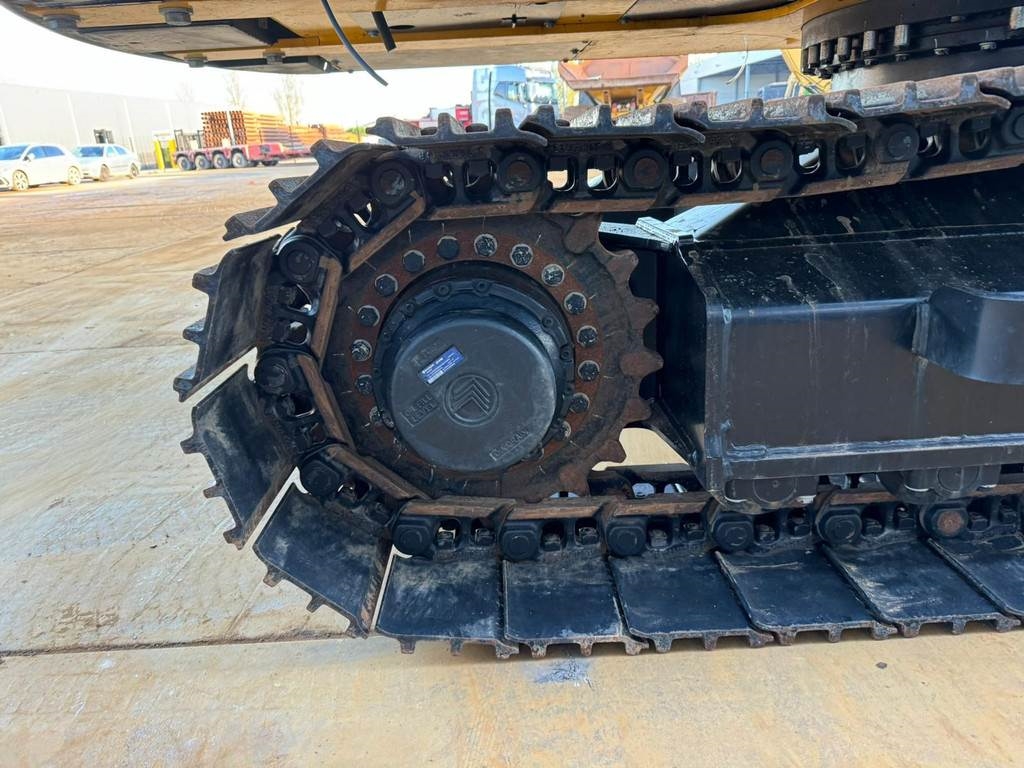 JCB 205 Hydraulic Excavator
