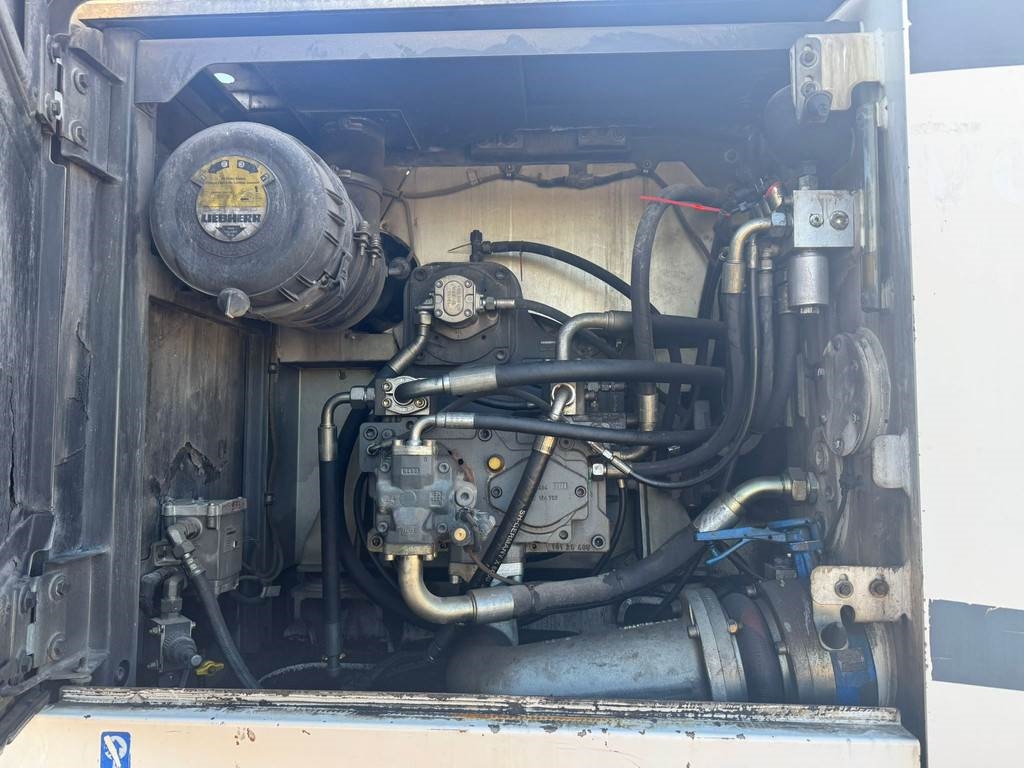 Liebherr R936 LC