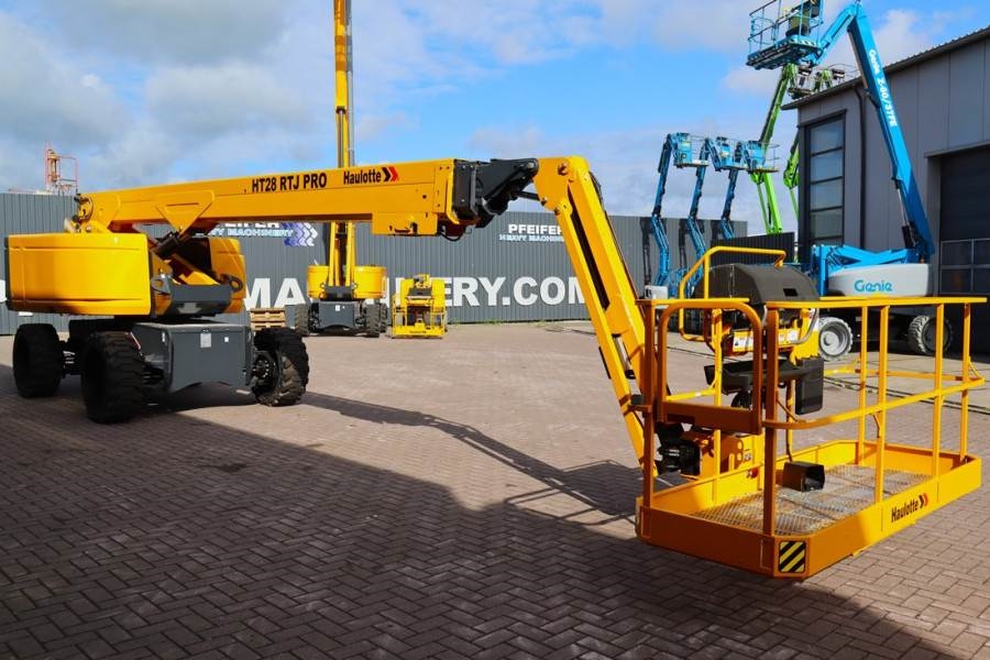 Haulotte HT28RTJ Pro Guarantee! 4x4x4 Drive, 28 m Working H