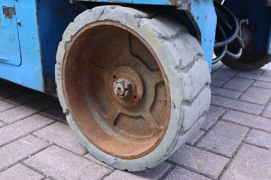 Genie GS4047 Electric, 14m Working Height, 350kg Capacit