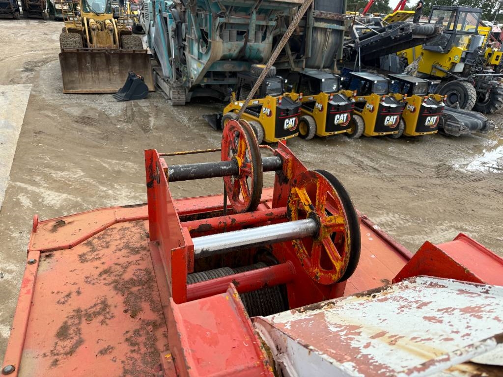 Tadano TR300E-1 - 4 Wheel Steering / 28.1m Boom + 12m Jib
