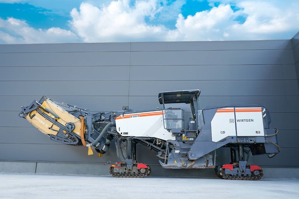 Wirtgen W 220 FI