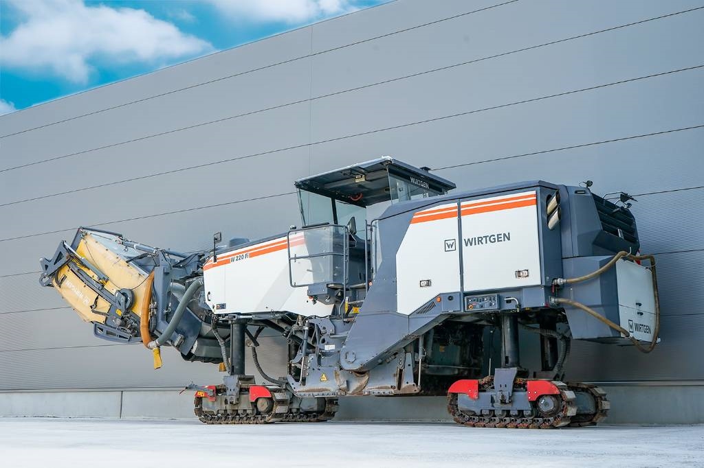 Wirtgen W 220 FI