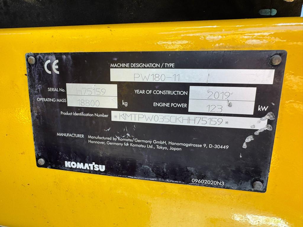 Komatsu PW180-11