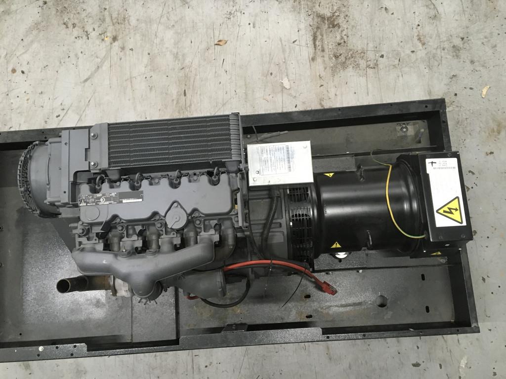 Deutz BF4L2011 GENERATOR 40KVA NEW