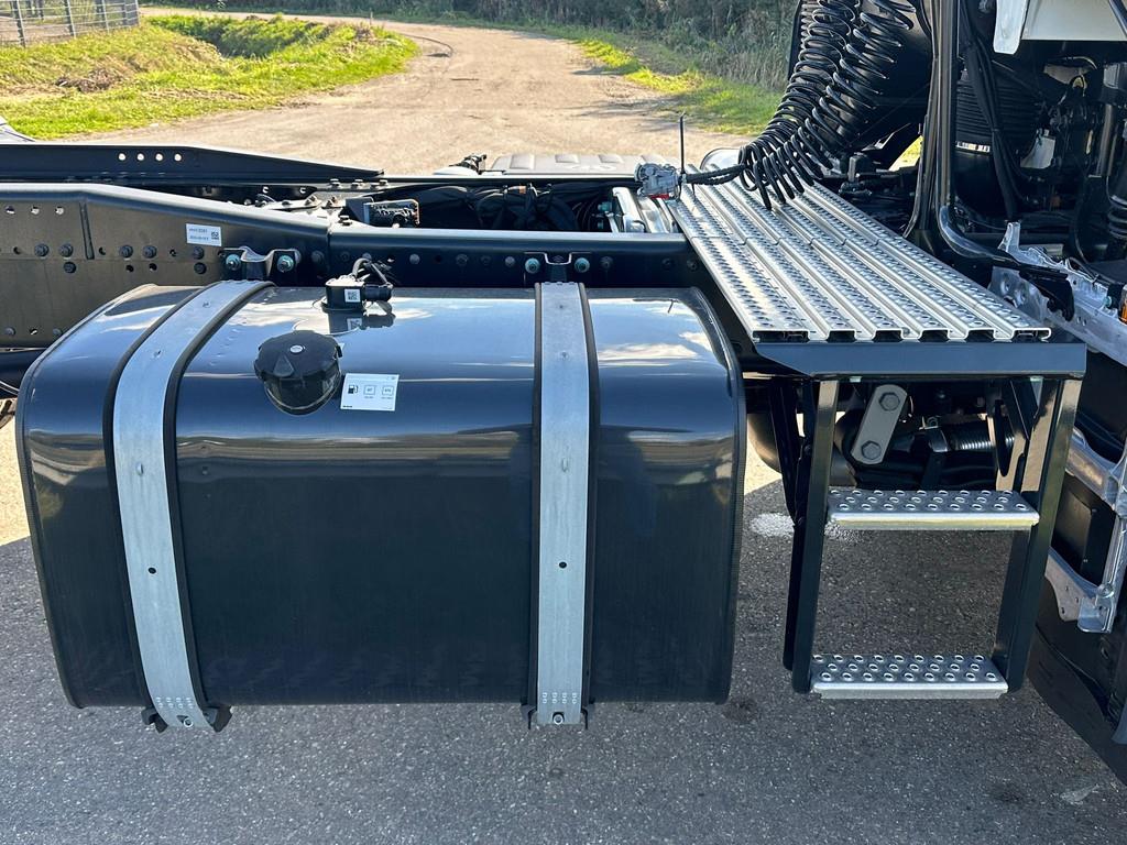 MAN TGS 33.400 BB SA 6x4 Manual