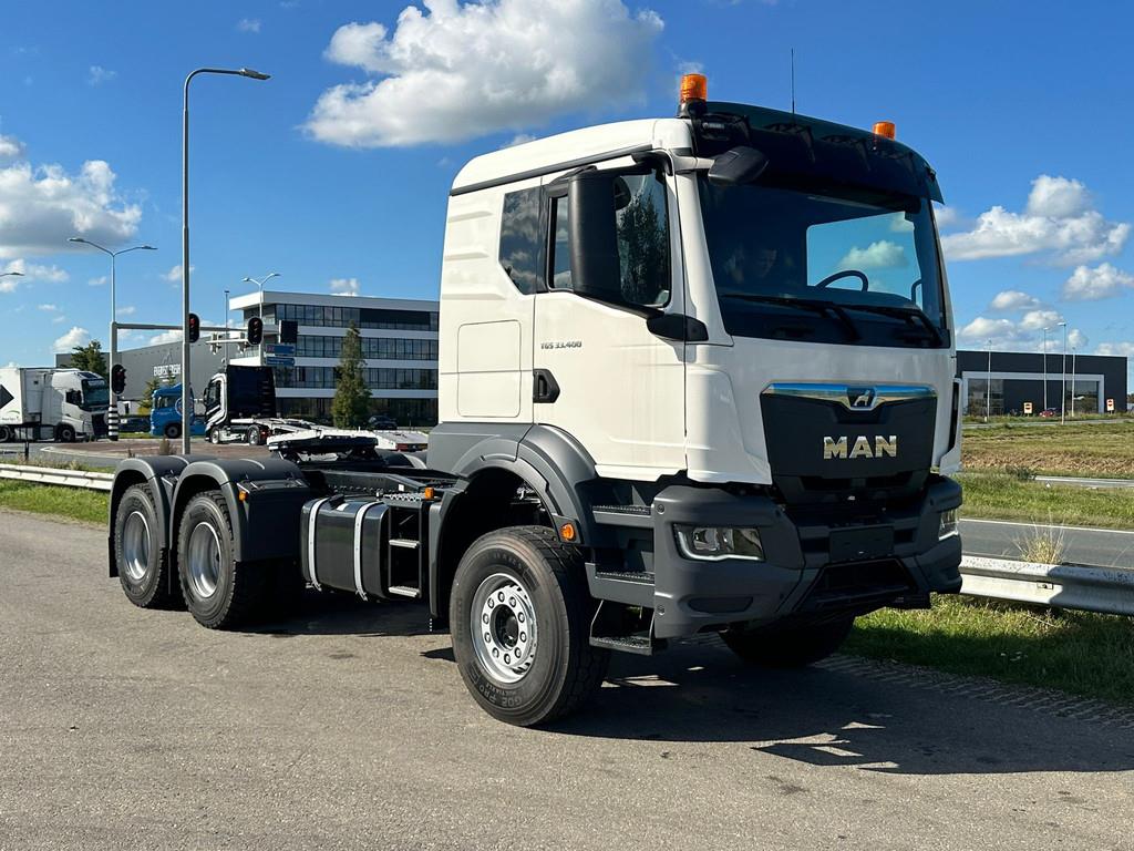 MAN TGS 33.400 BB SA 6x4 Manual