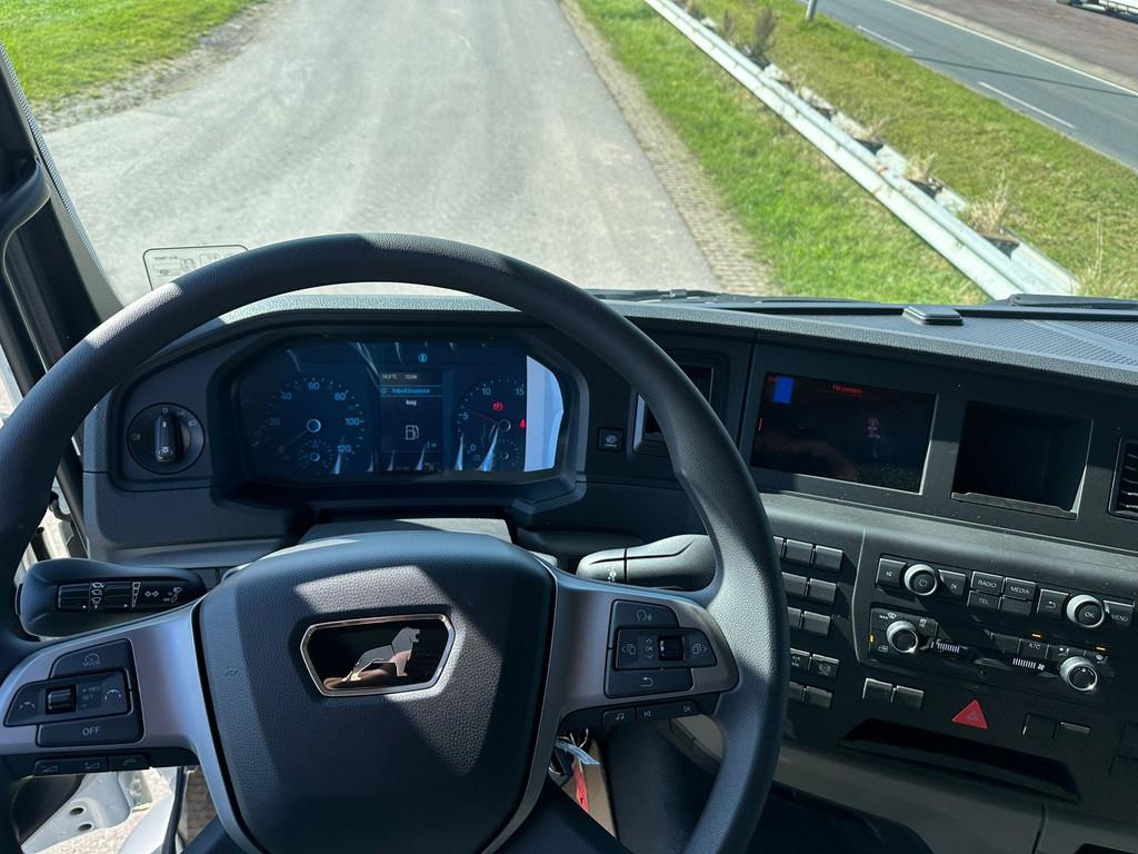 MAN TGS 33.400 BB SA 6x4 Manual