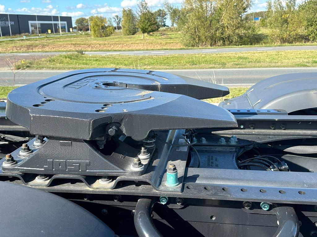 MAN TGS 33.400 BB SA 6x4 Manual