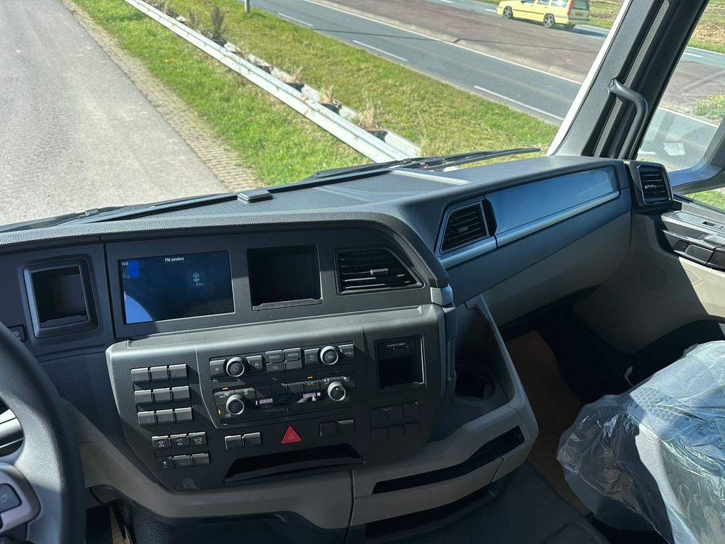 MAN TGS 33.400 BB SA 6x4 Manual