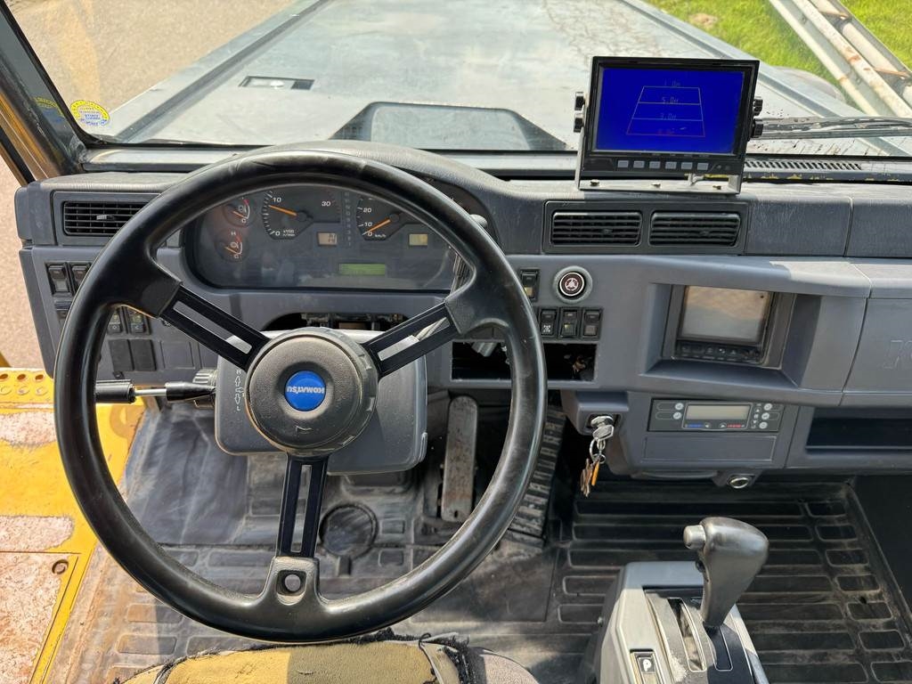 Komatsu HM300-2