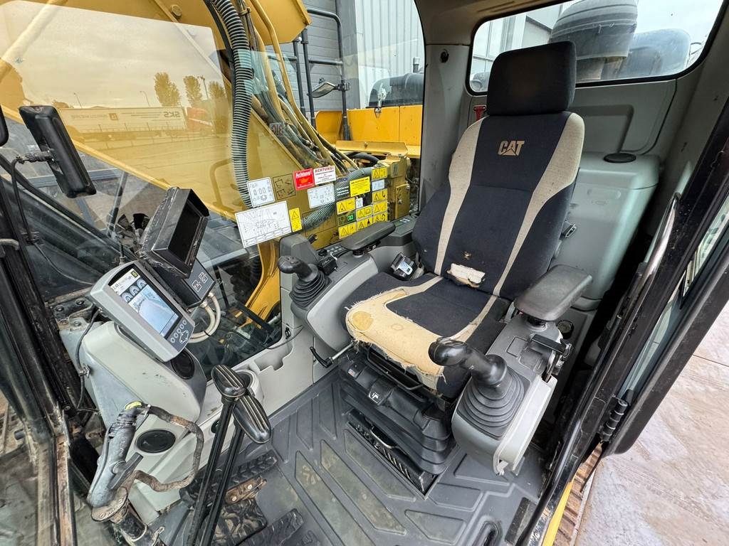 CAT 320EL