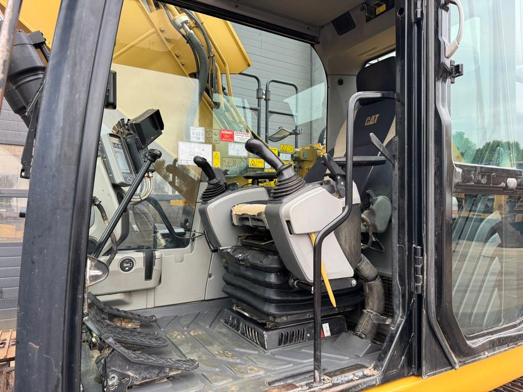CAT 320EL