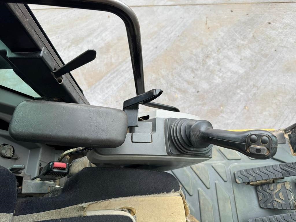 CAT 320EL