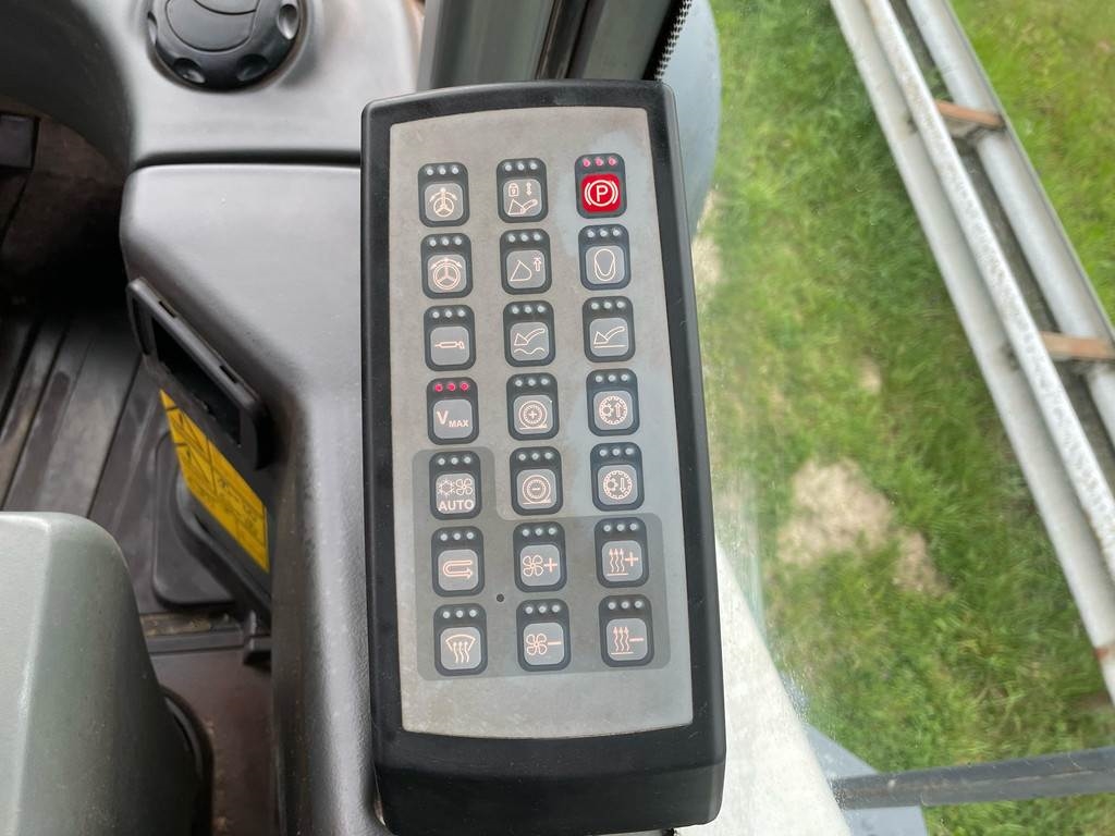 Liebherr L580