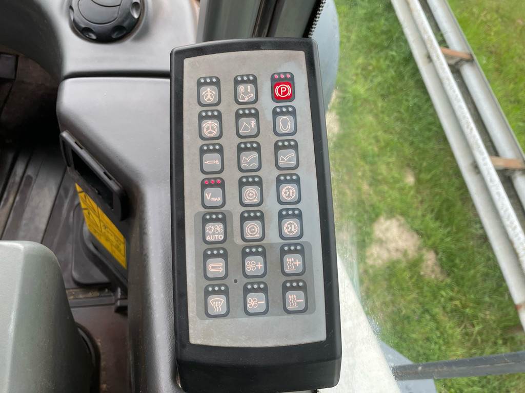 Liebherr L580