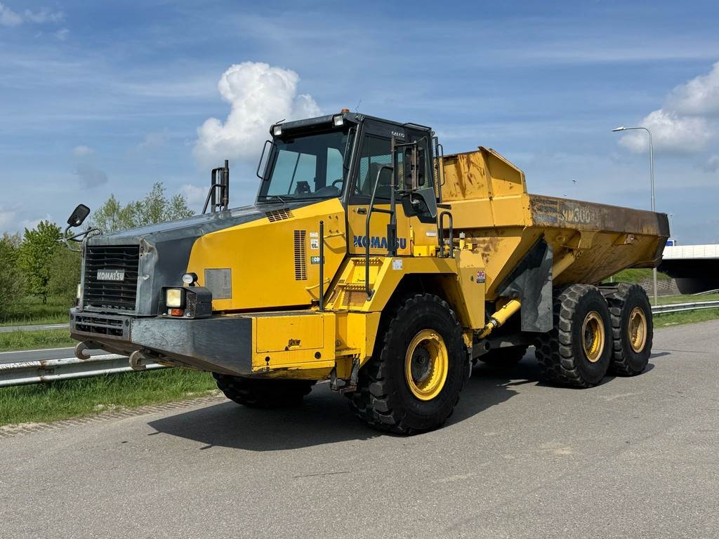 Komatsu HM300-2