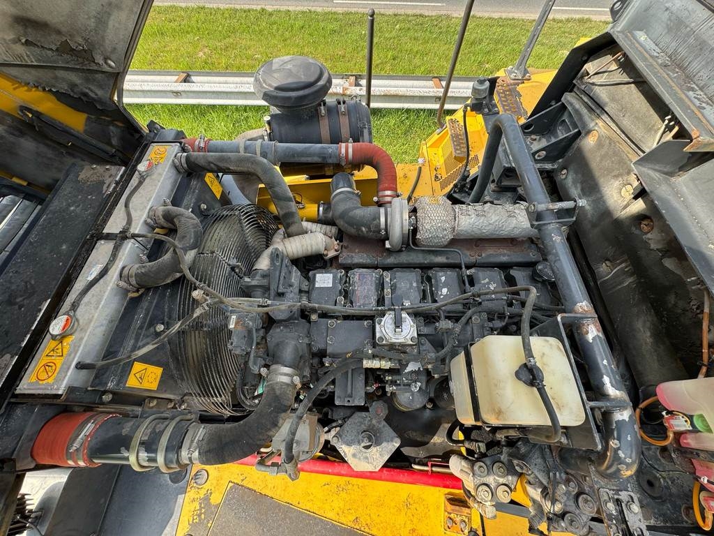 Komatsu HM300-2