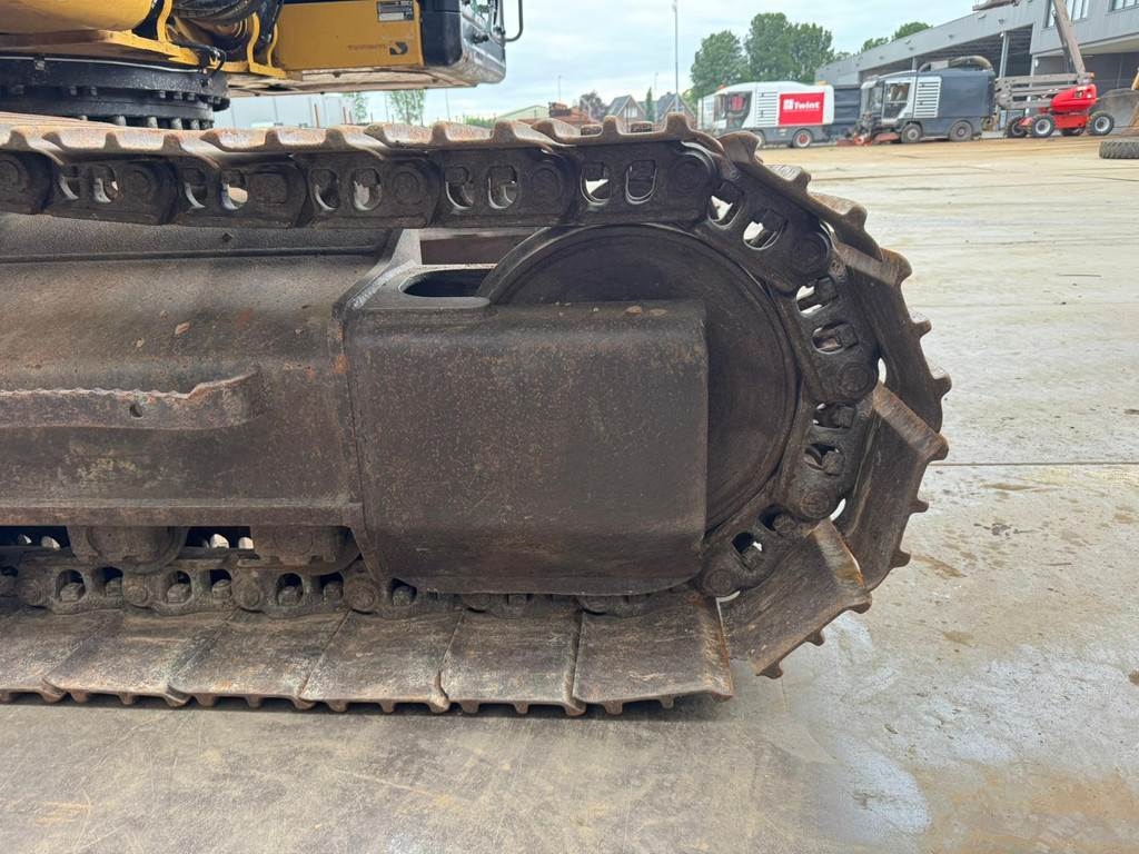 CAT 320EL