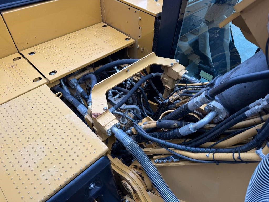 CAT 320EL